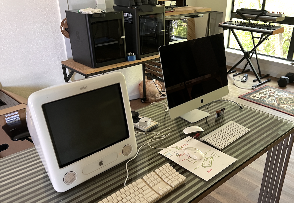 ancient relics! jk, 2006ish eMac and 2012 iMac. got a hot deal on'em